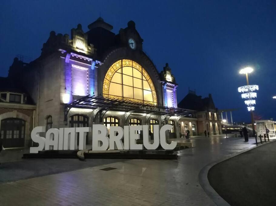 Destelle Appart Proche Gare Saint-Brieuc Eksteriør bilde